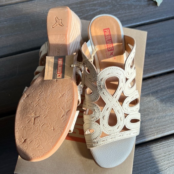 Pikolinos 2 inch wedge sandals. Size 39. New with tags & box. Non smoking home - Picture 4 of 6